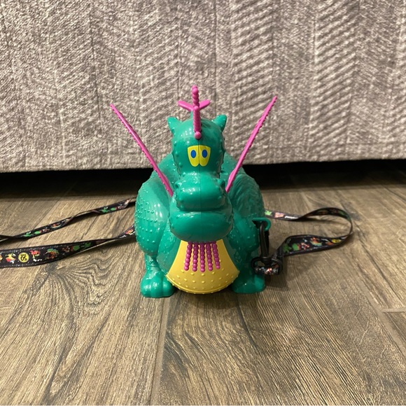 Disney Elliott Electric light parade popcorn bucket - Picture 3 of 5